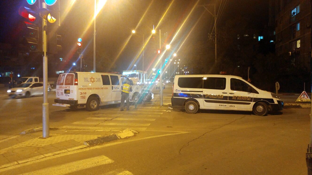 בוחני תנועה של משטרת ישראל פתחו בבדיקות נסיבות התאונה. צילום: שרון טל 