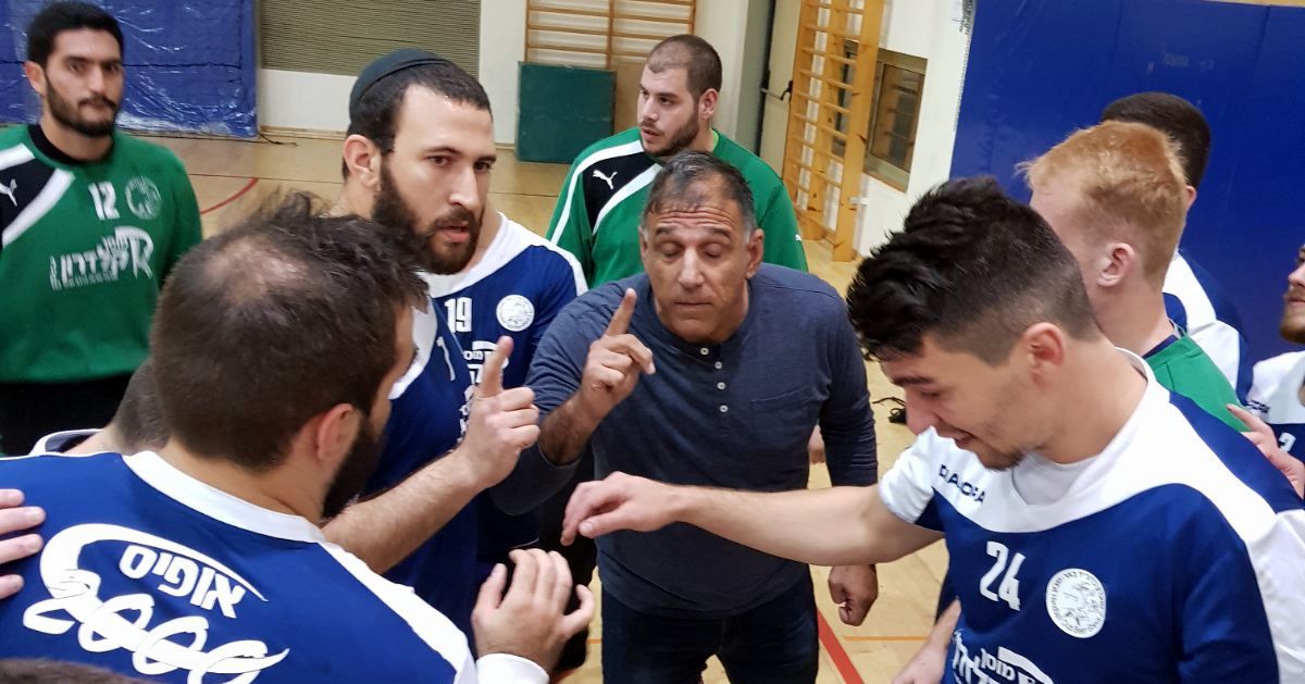 חניכיו של אבנר דרורי. צילום: רוני טסלר