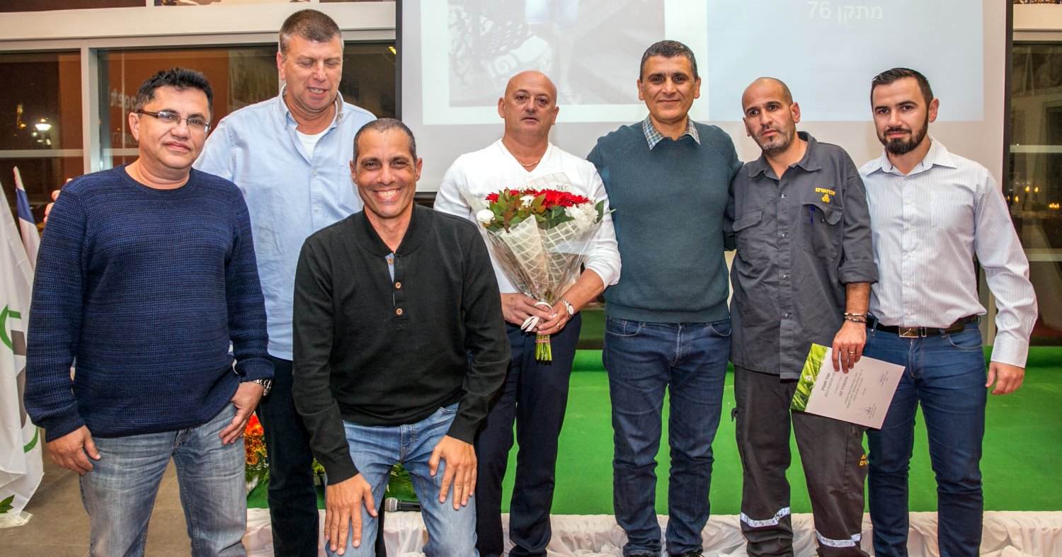 מצטיינים באדמה. צילום: עוזי אברהם