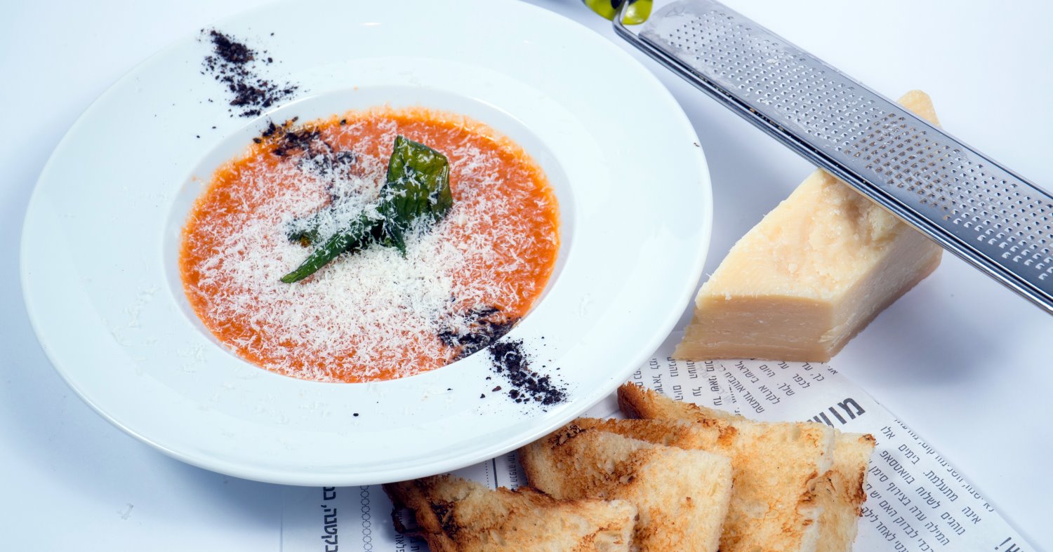 מרק עגבניות בכפרה