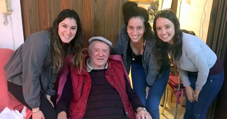 שלמה בן ה-95  והדס . צילום באדיבות תוכנית זכור וכבד