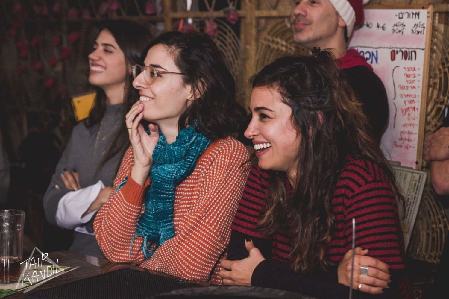 שיחות עם הברמן. צילום: תאיר קנדיל