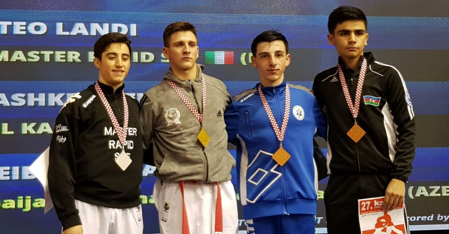 עדי על הפודיום. צילום באדיבות מוטי אשכנזי