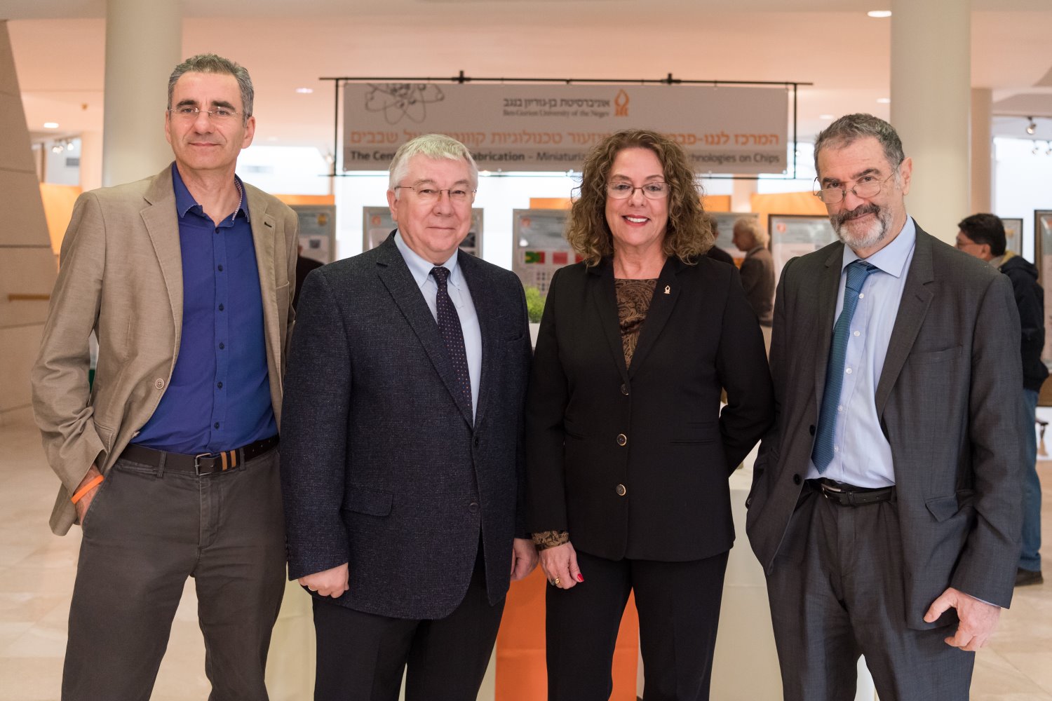 פרופ' רון פולמן, פרופ' ריינר בלאט, פרופ' רבקה כרמי וחתן פרס נובל לפיזיקה, פרופ' סרג' הרוש