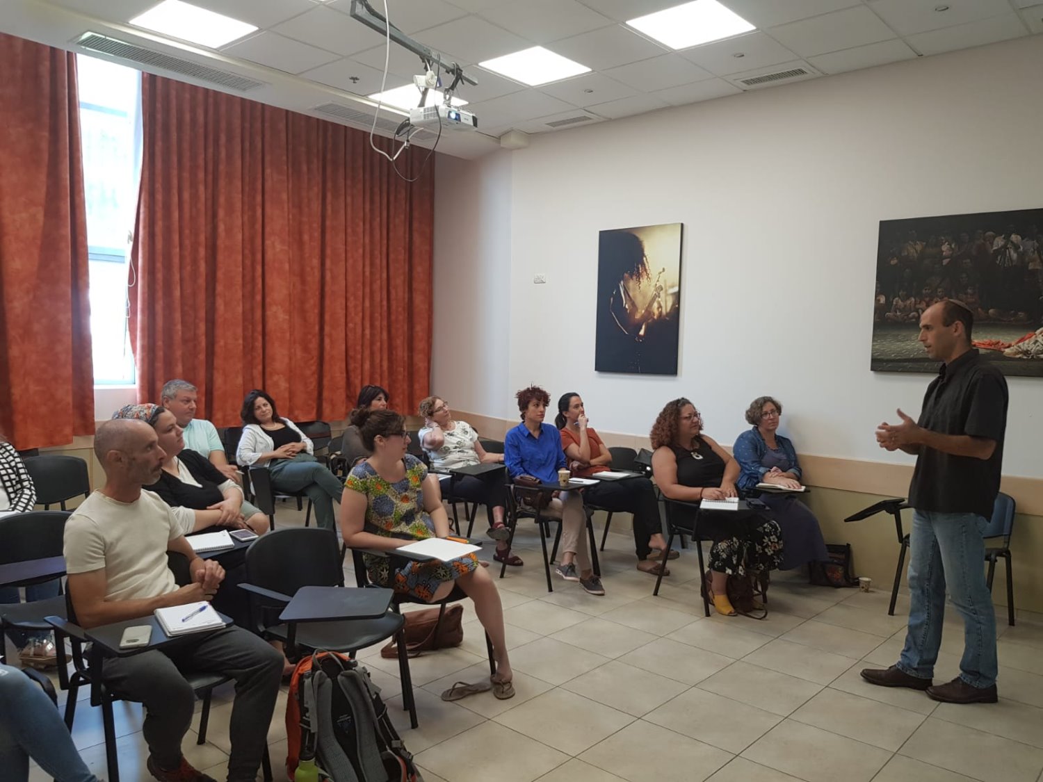 מכשירים את דור העתיד של תיירני העיר - צילום באדיבות מינהלת העיר העתיקה והתיירות