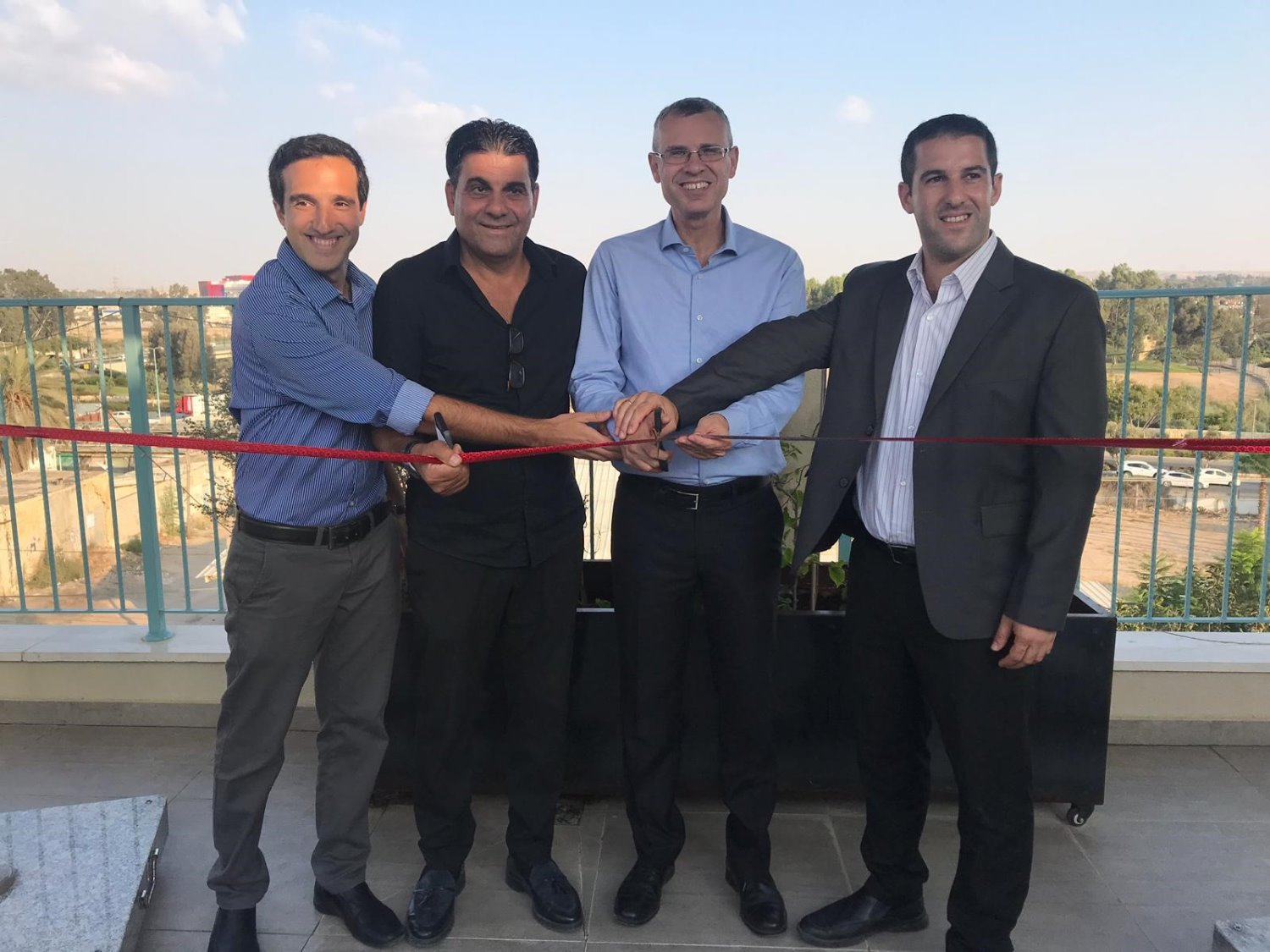 גזירת הסרט עם שר התיירות, צילום יחצ