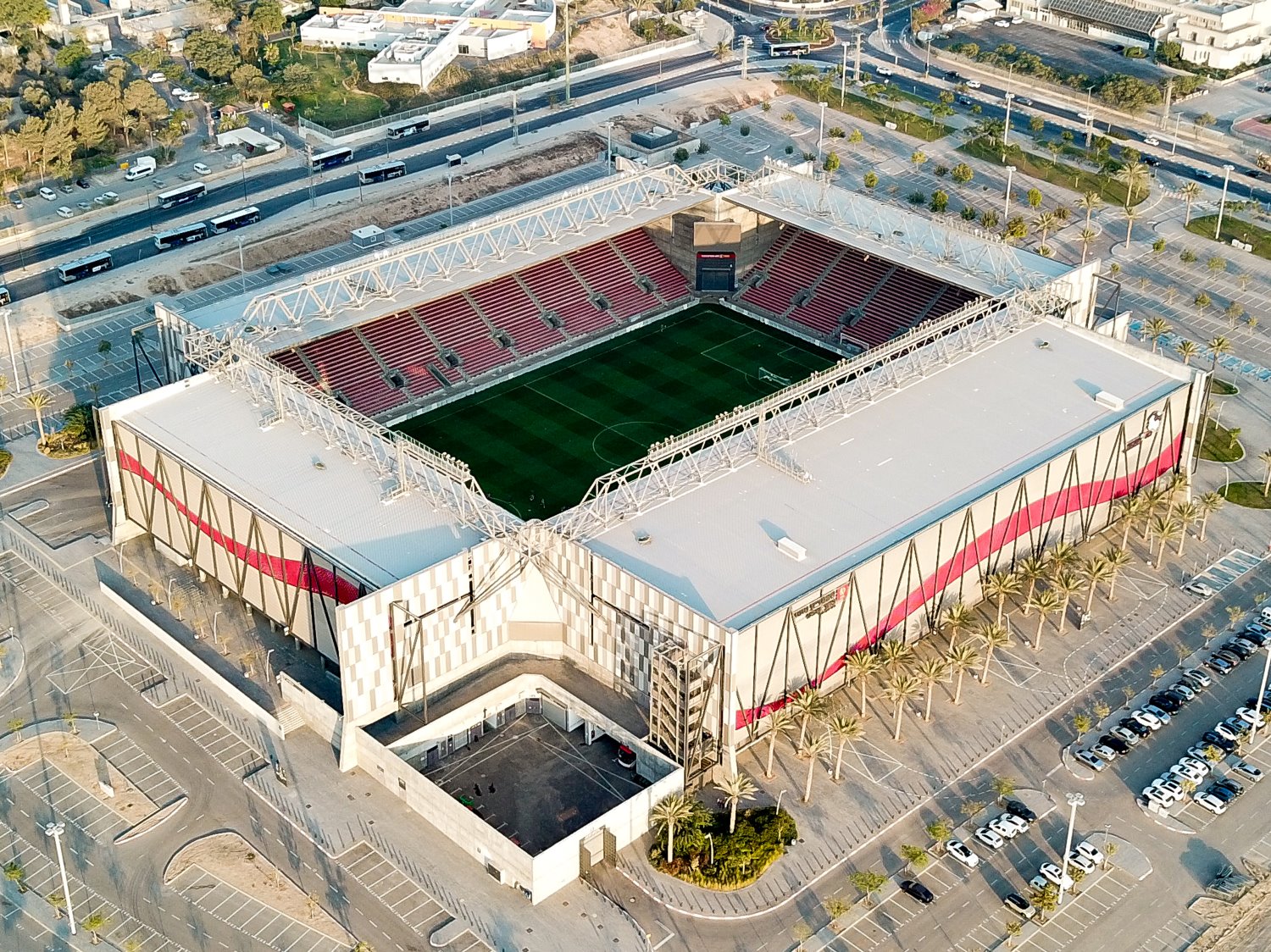 האצטדיון המושלם למשחקי הנבחרת, רק חבל שהמחיר גבוה. צילום: זאב דיקמן