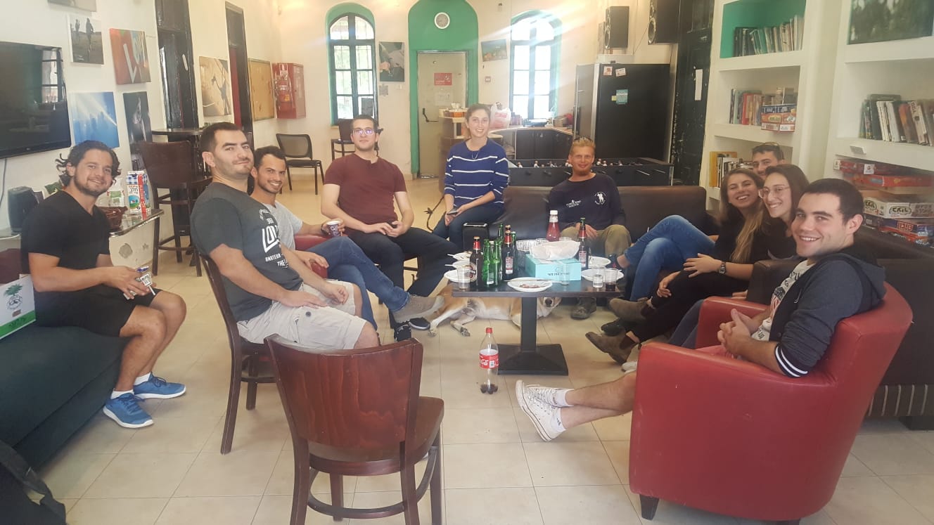 בית חם לחייל הבודד