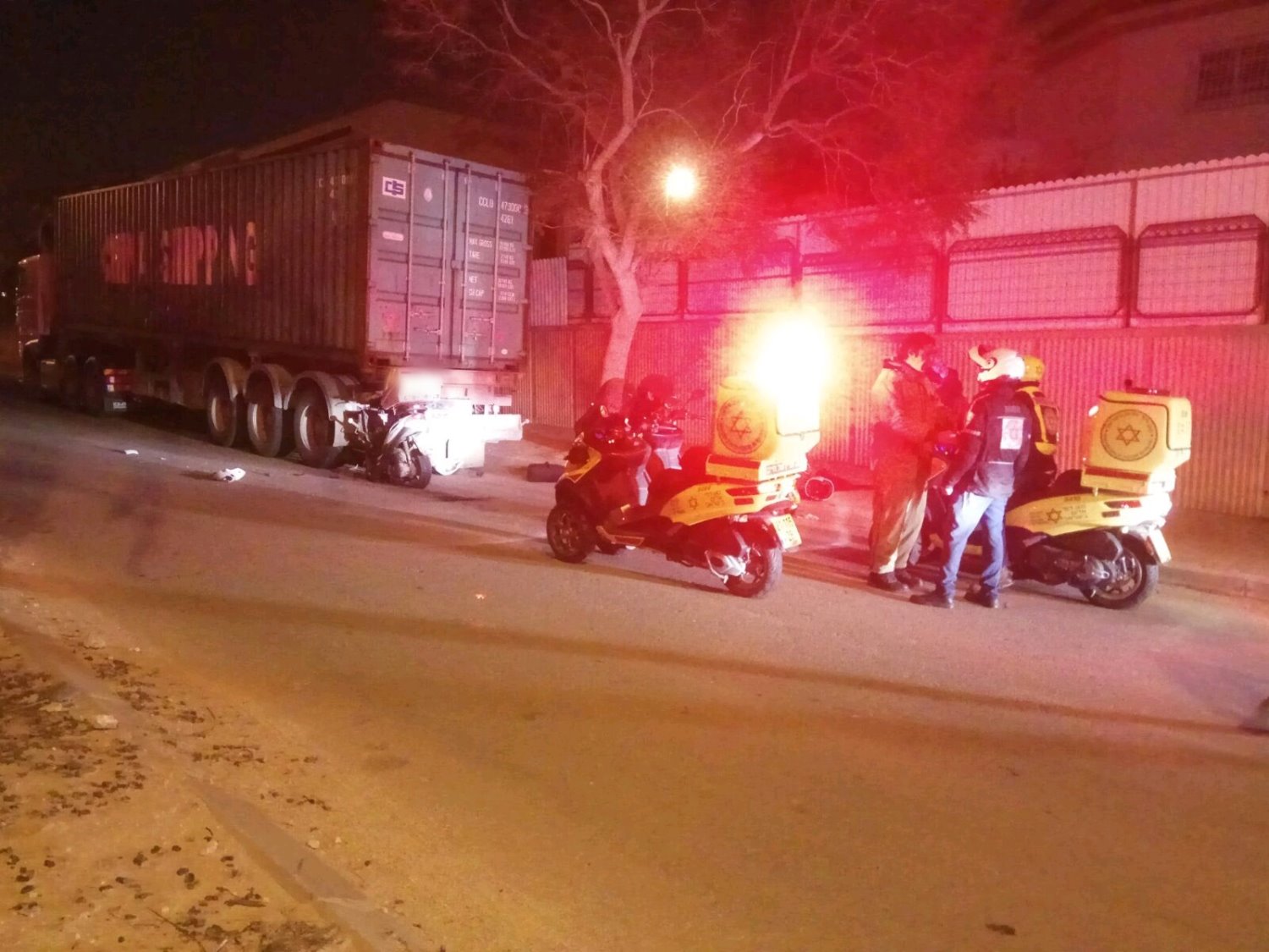 זירת התאונה. צילום: מד"א