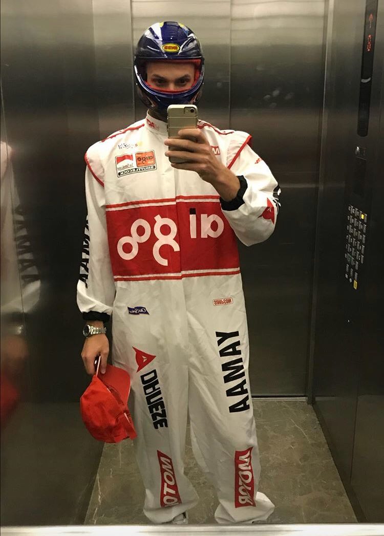 בן שהר נהג מירוצים