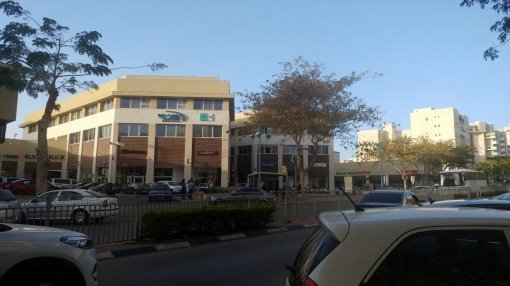 ירד לקנות סיגריות - ו2 קטינות גנבו לו את הרכב. נווה זאב. צילום: שרון טל