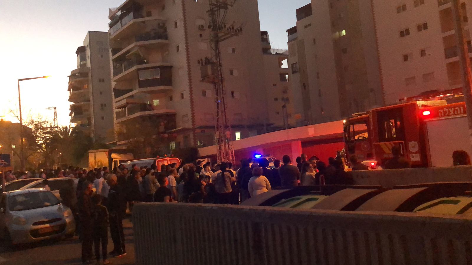 כוחות הכיבוי : "הגענו לזירה תוך 7 דקות". צילום: אביחי לוי