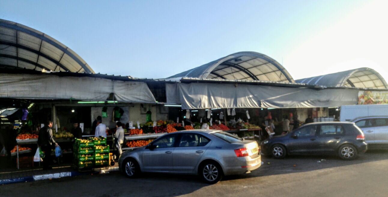 במהלך חג הפסח: חניה חינם בשוק העירוני. צילום:שרון טל