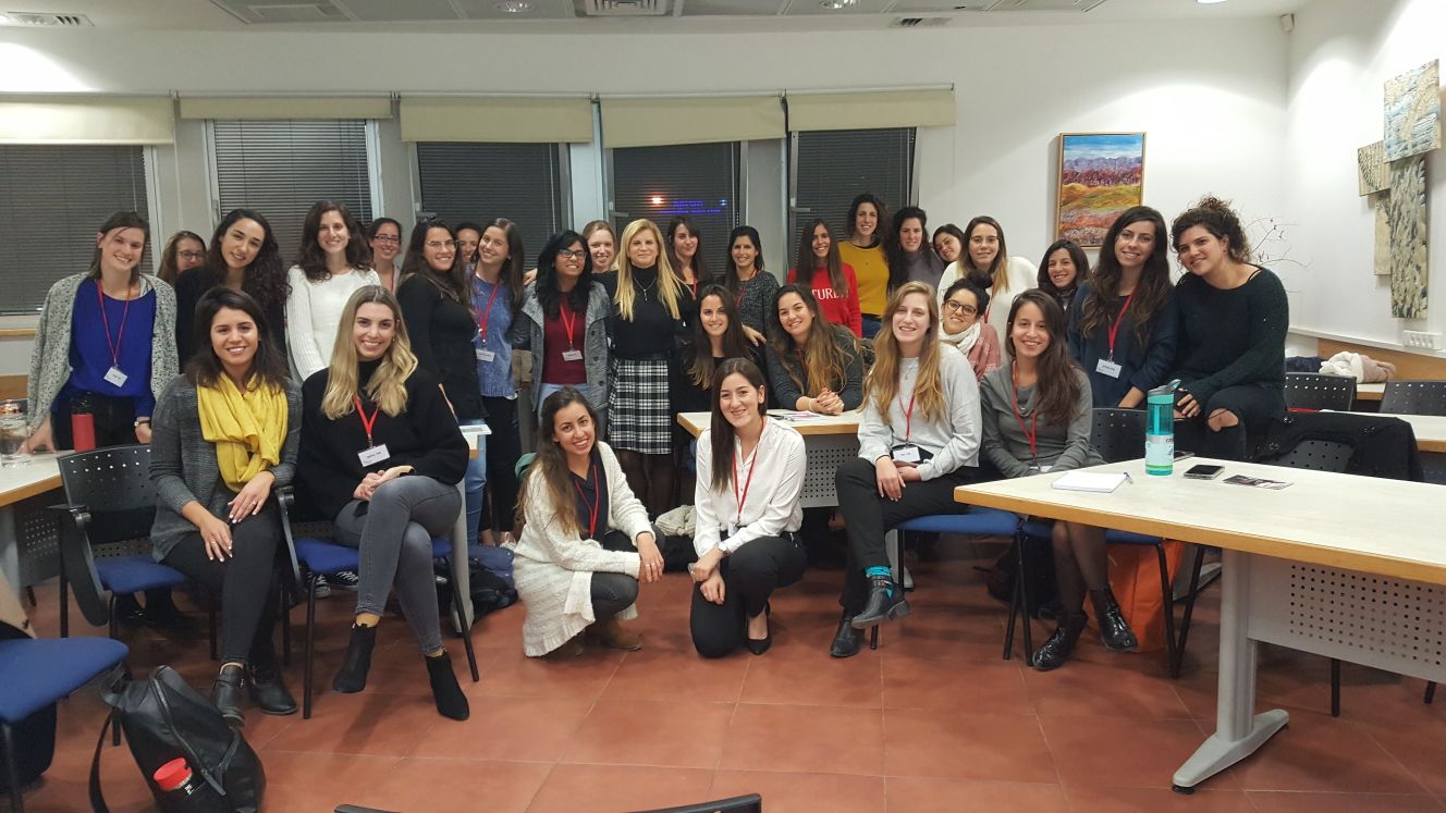 פאנל היזמיות באירוע יום האישה וארגון פרו וומן