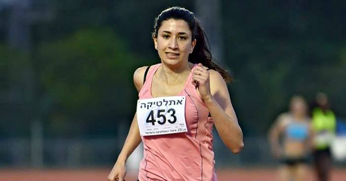זומאן מסיימת ריצת 800 מטר בצורה מרשימה וכ 13 ש' לפני המתחרה. צילום: אתלטי הנגב