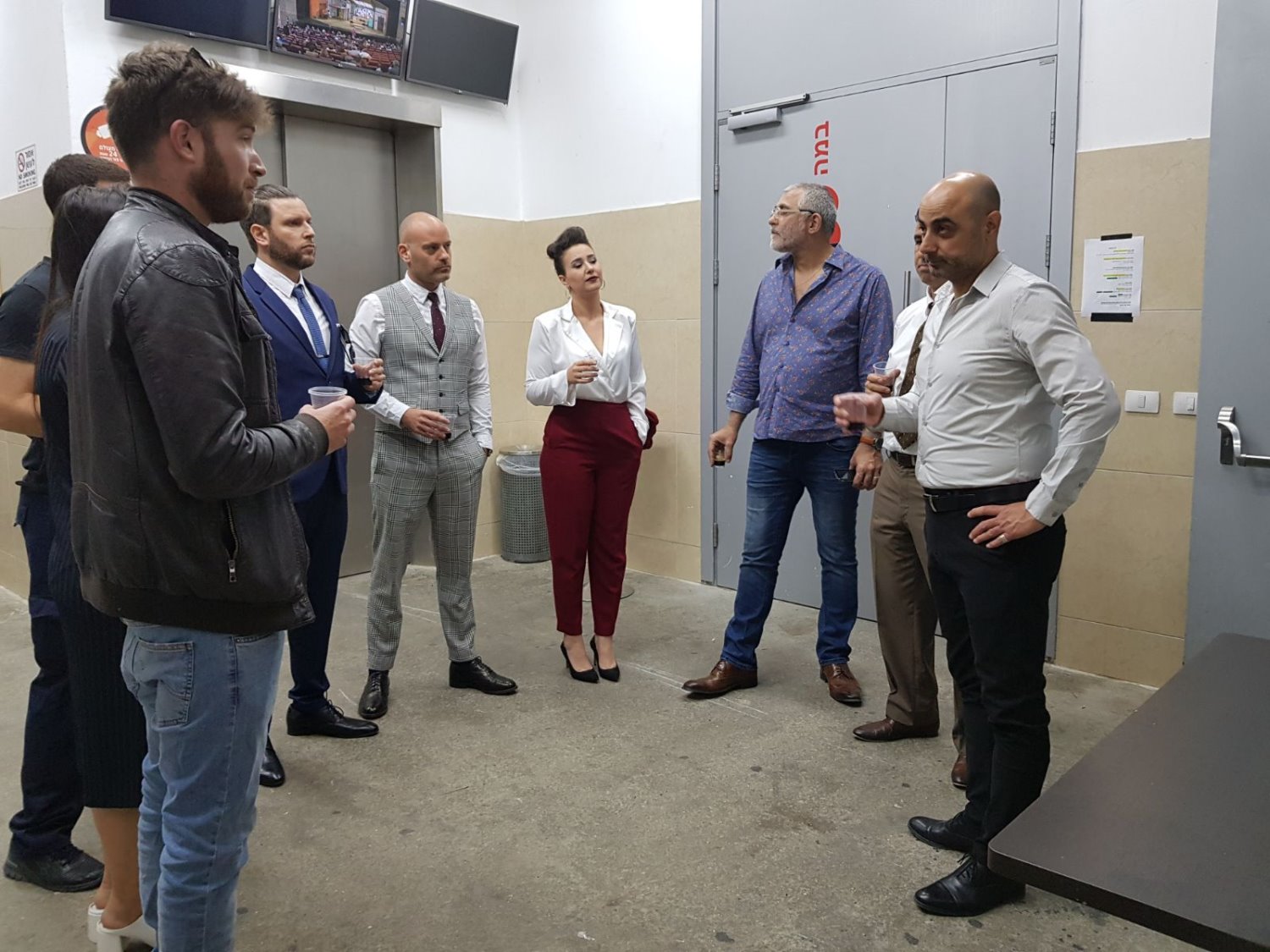 הרמת כוסית לרגל הצגת בכורה של "השיטה". צילום יחצ