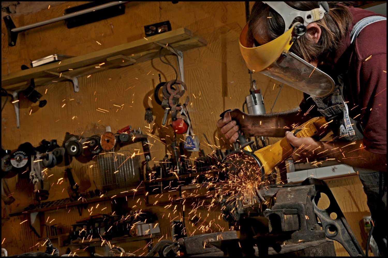 "עובדים לא רוצים להיות רתכים וחרטים. כולם רוצים להיות מנהלים ומהנדסים". צילום: בן שיף