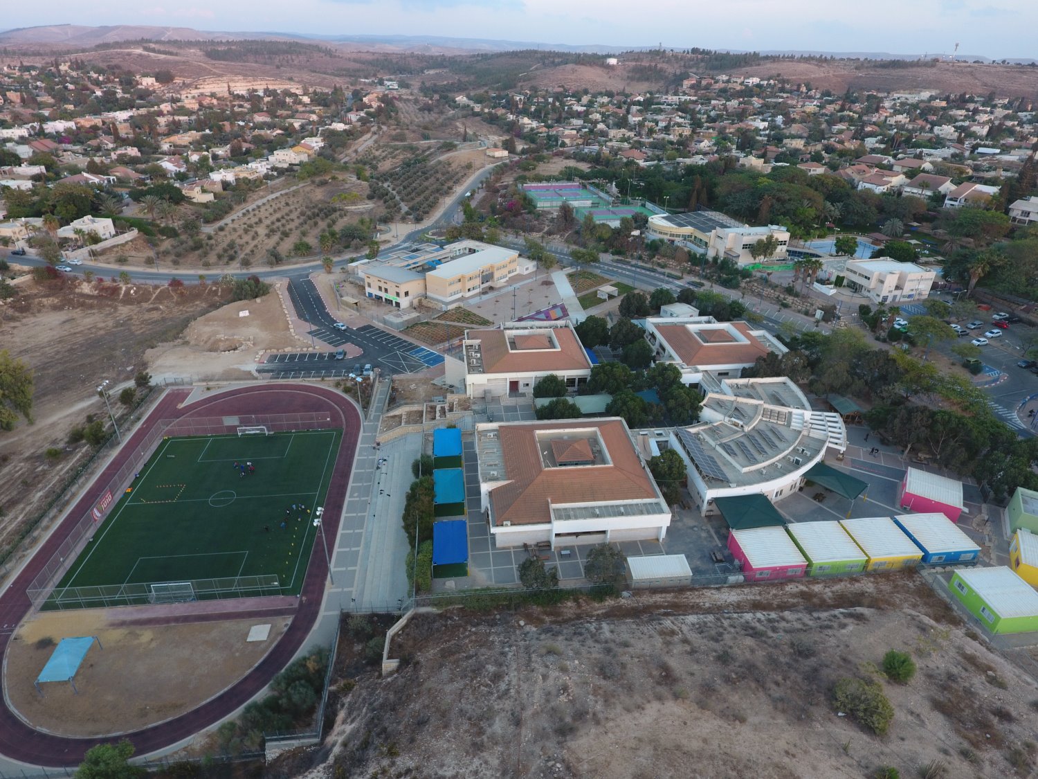 מיתר. פה לא תראו מגדלים. צילום: אבי קלבו