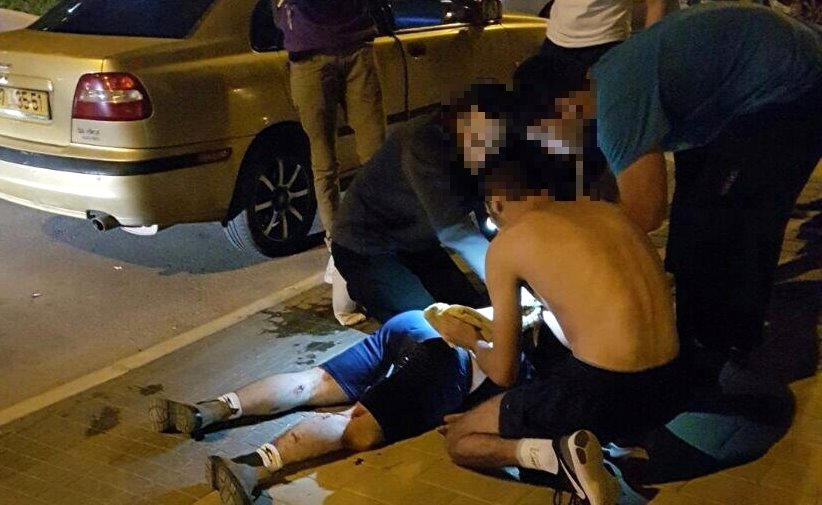 דקירה ברחוב שאול המלך. צילום חמ&quot;ל קבטים