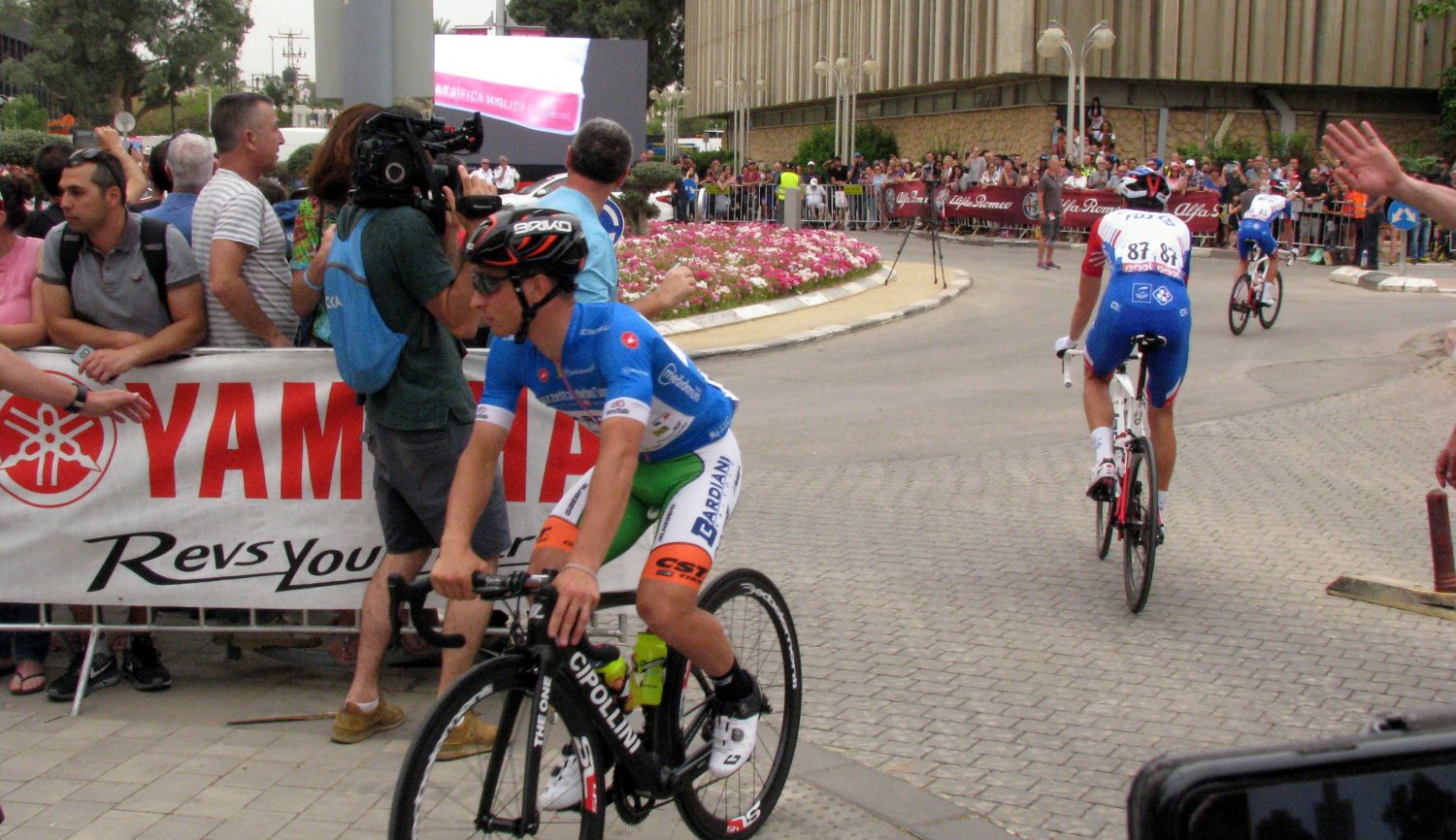 הרוכבים בחימום. צילום: נועה גבאי