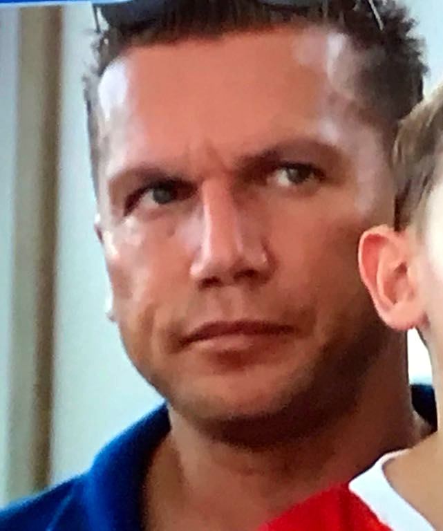 אורח מיוחד הגיע לצפות. צילום מסך