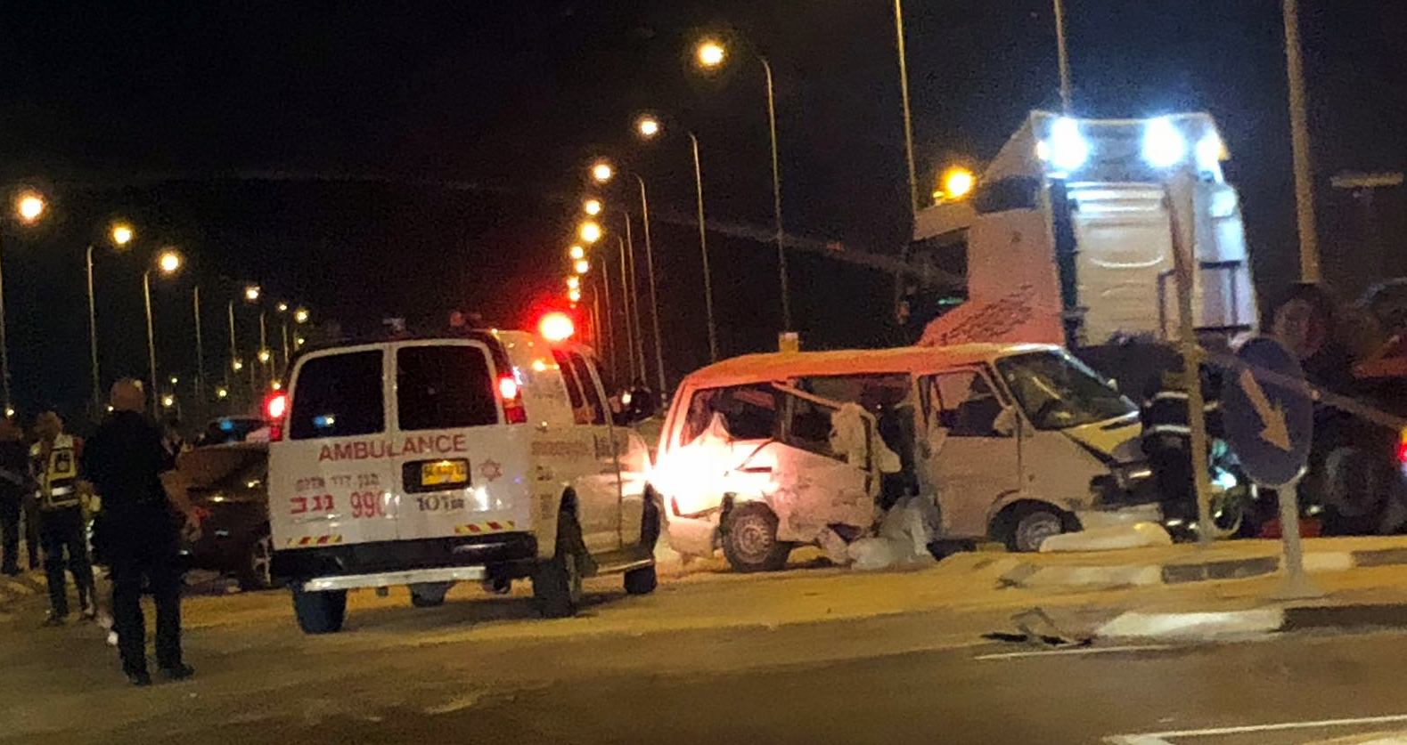 תאונה קטלנית בכביש דימונה-באר שבע. צילום: דוברות כבאות והצלה נגב
