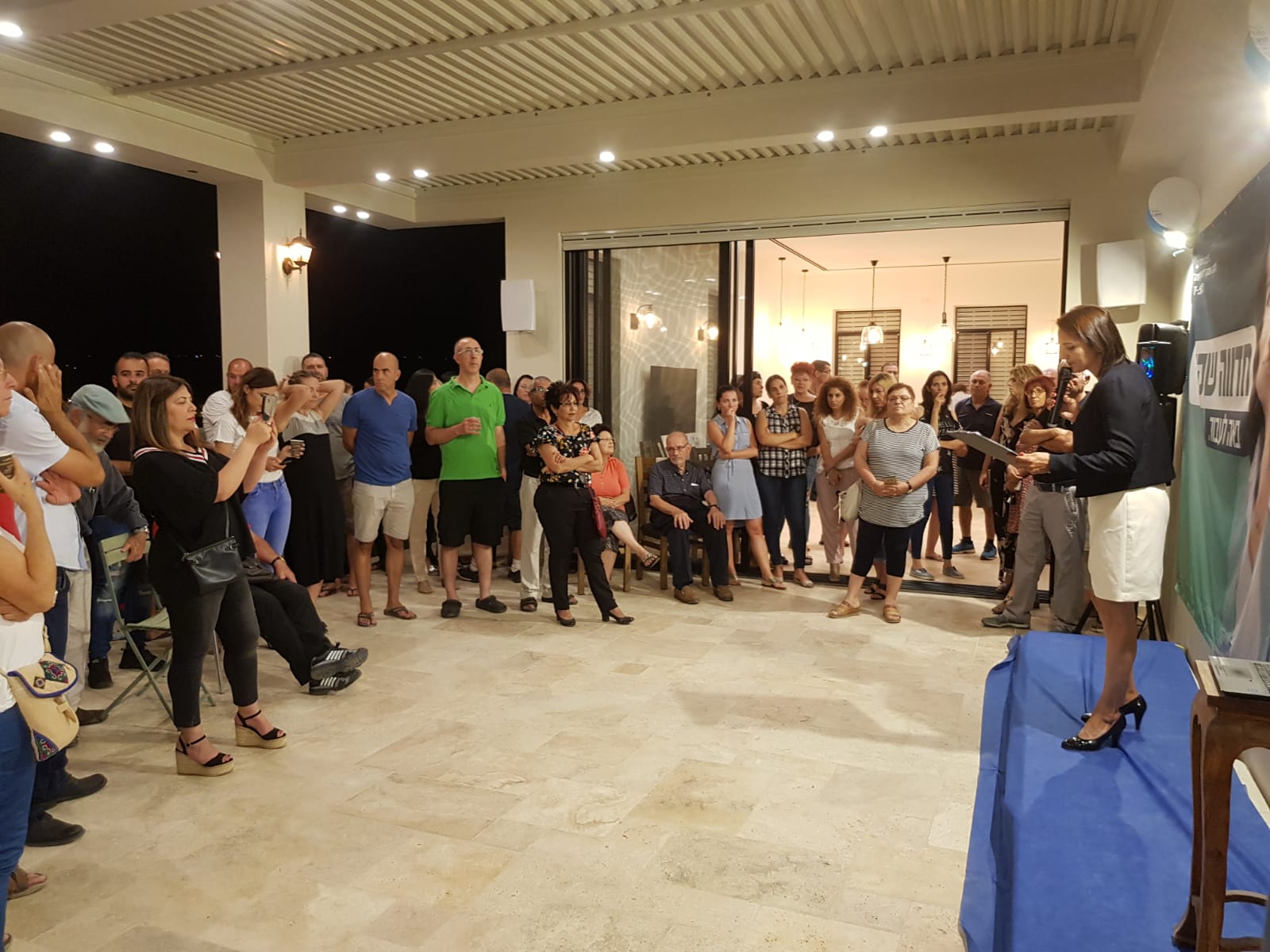 חדווה שקד בערב עם התושבים. צילום: יח"צ