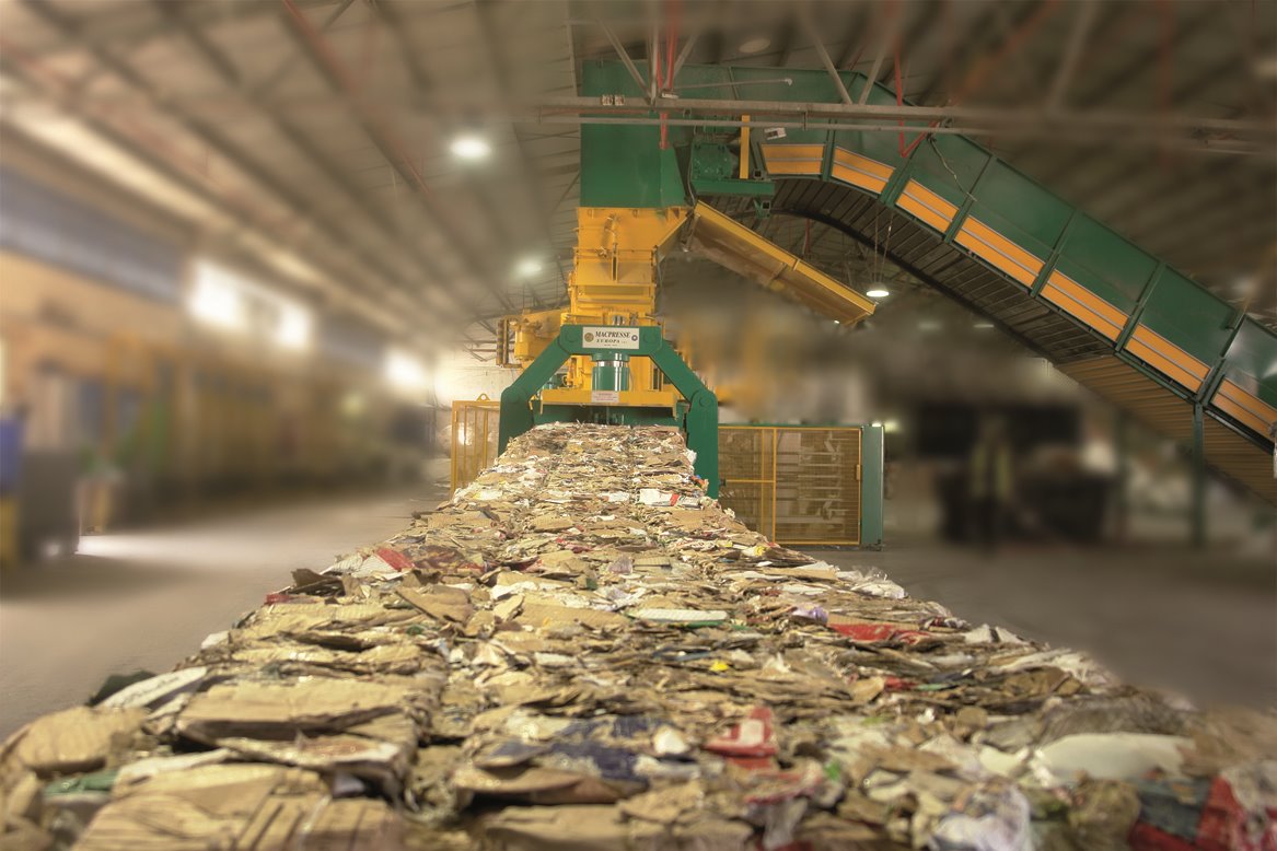 הבאלות במפעל מחזור באופקים - קרדיט דני ששון