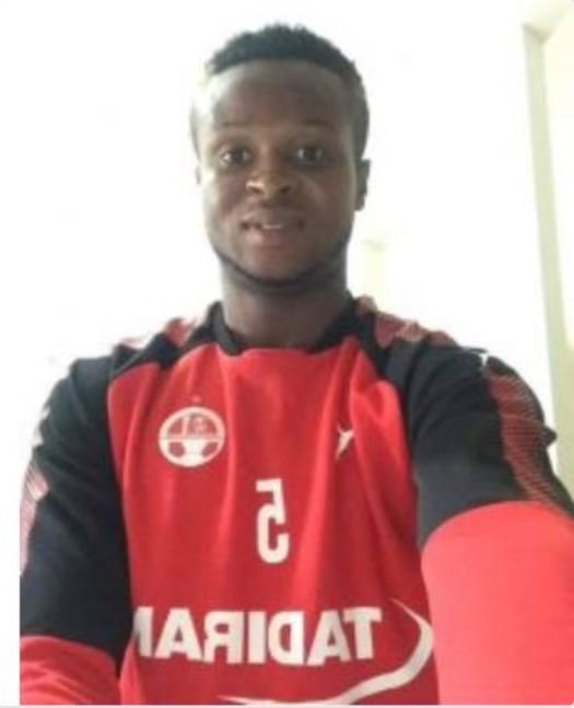 שחקן ההתקפה מוברק אג'יאוגו (צילום עצמי)