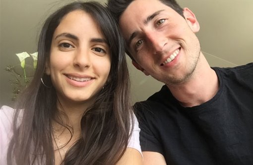 רוני כהן ובעלה לעתיד, בר ערמון | צילום פרטי