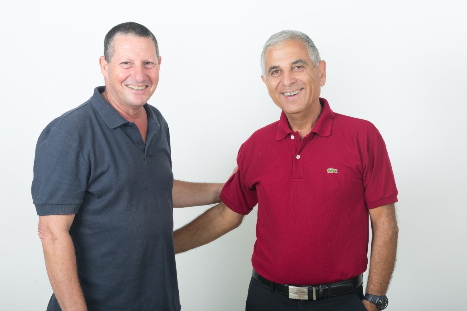 מימין: שמעון מזוז. משמאל: שחר יסינובסקי. צילום: תומר וקנין