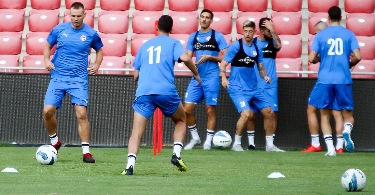 עושים סדר וסוקרים את הקיץ הלא-פשוט שעבר על האלופה. צילום: זאב דיקמן