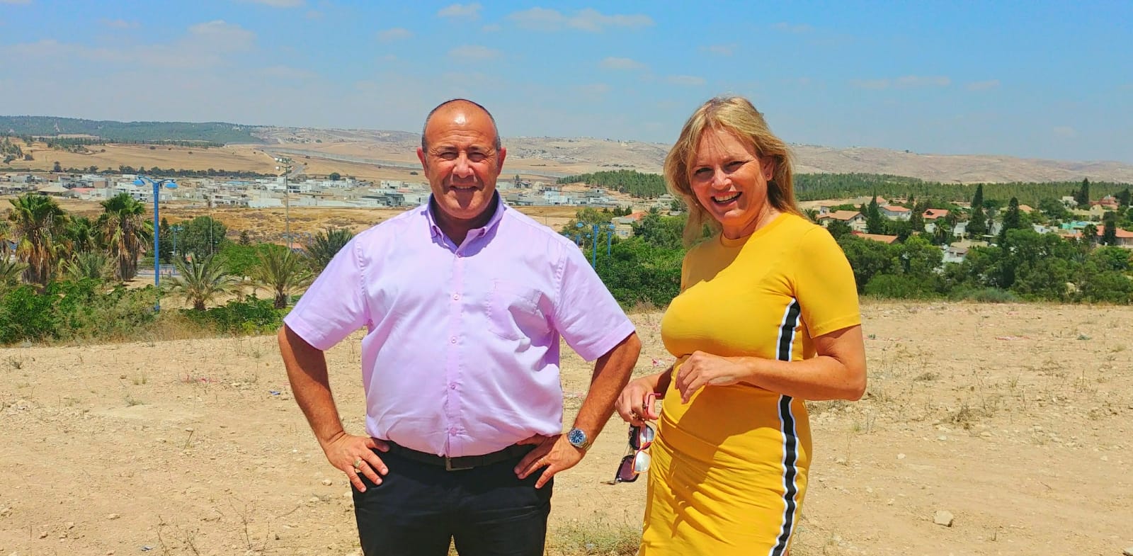 שרה אברהמי סולומון עם אבנר בן גרא "פועלים למען מטרות משותפות". צילום: פרטי