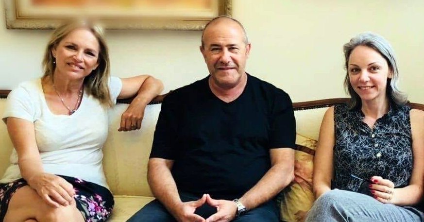 "לא אהבנו את הדרך בה נהגו מתמודדים אחרים. החלטנו לשנות כיוון". מימין לשמאל: ג'ולי קייט, אבנר בן גרא, שרה אברהמי סולומון. צילום: פרטי