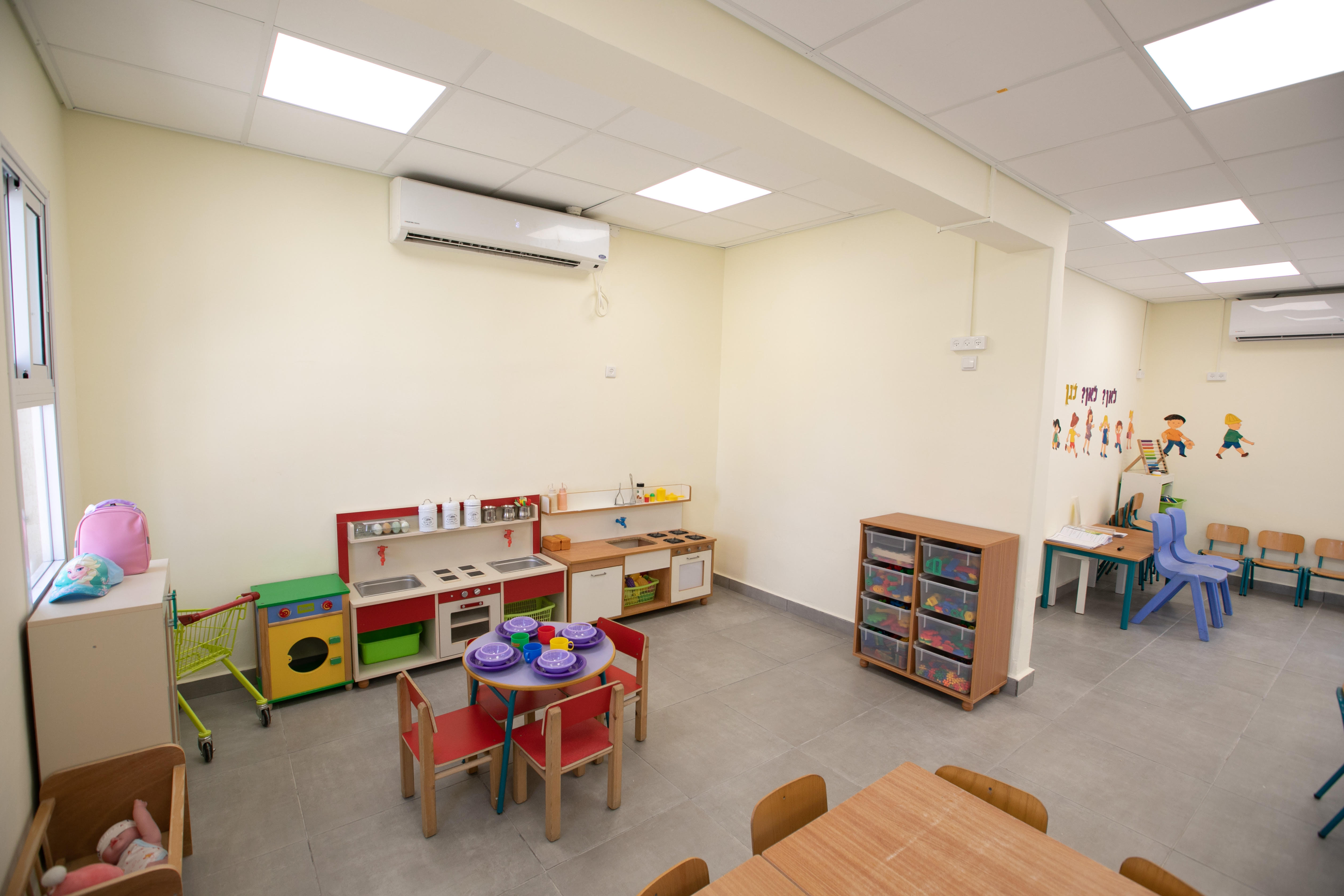 פינת משחקים חדשה בגן טווס