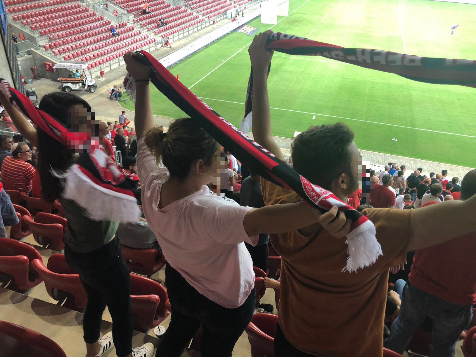 הנערים של יחדיו במשחק. קרדיט צילום העוגן הקהילתי