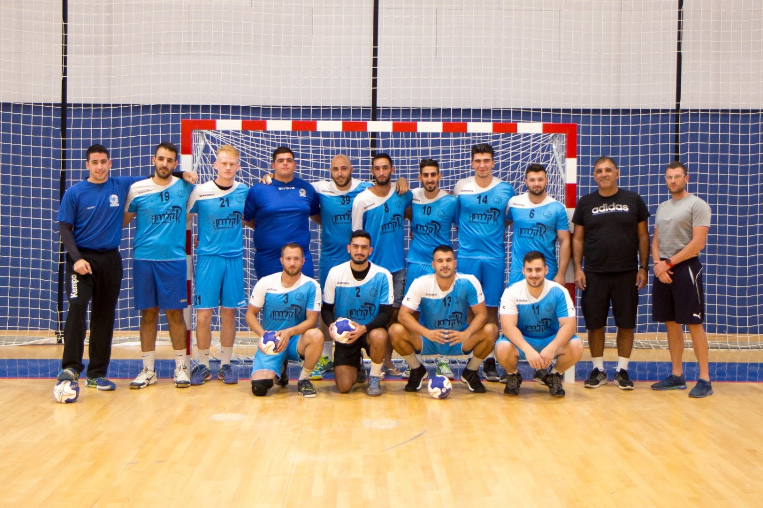 בהצלחה בליגת העל! צילום: זאב דיקמן