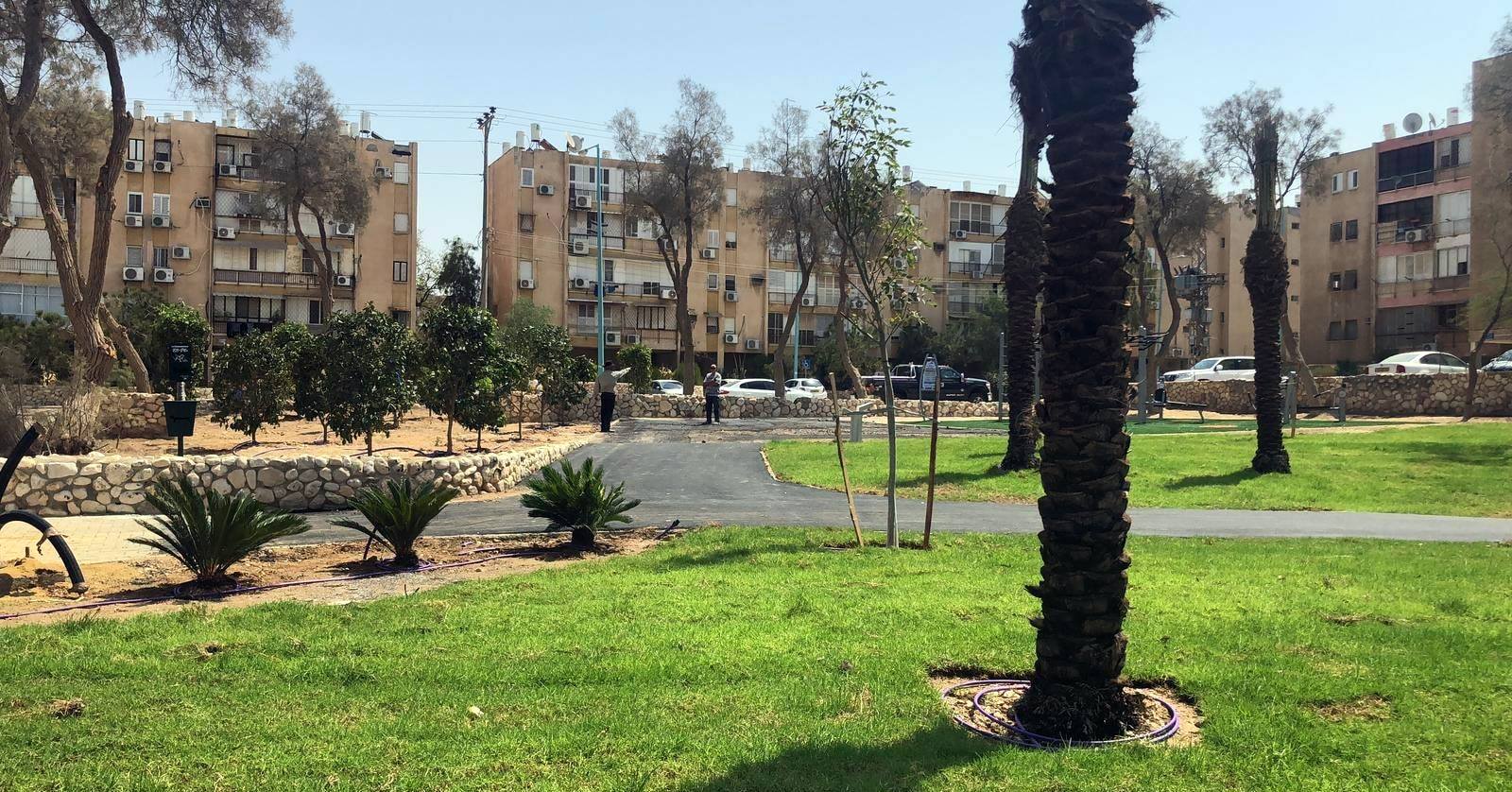 לקראת סיום - עבודות פיתוח ושדרוג רחבת החי"ל. צילום: עיריית באר שבע