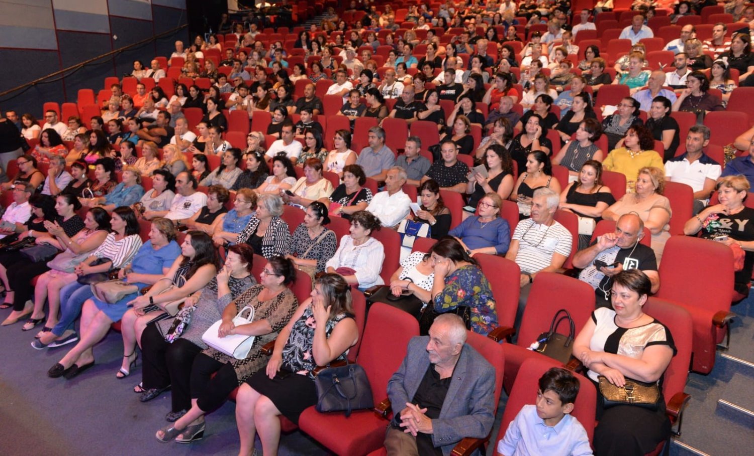 מאות באירוע הבחירות של פיינבלום. צילום: מטה כוח באחדות