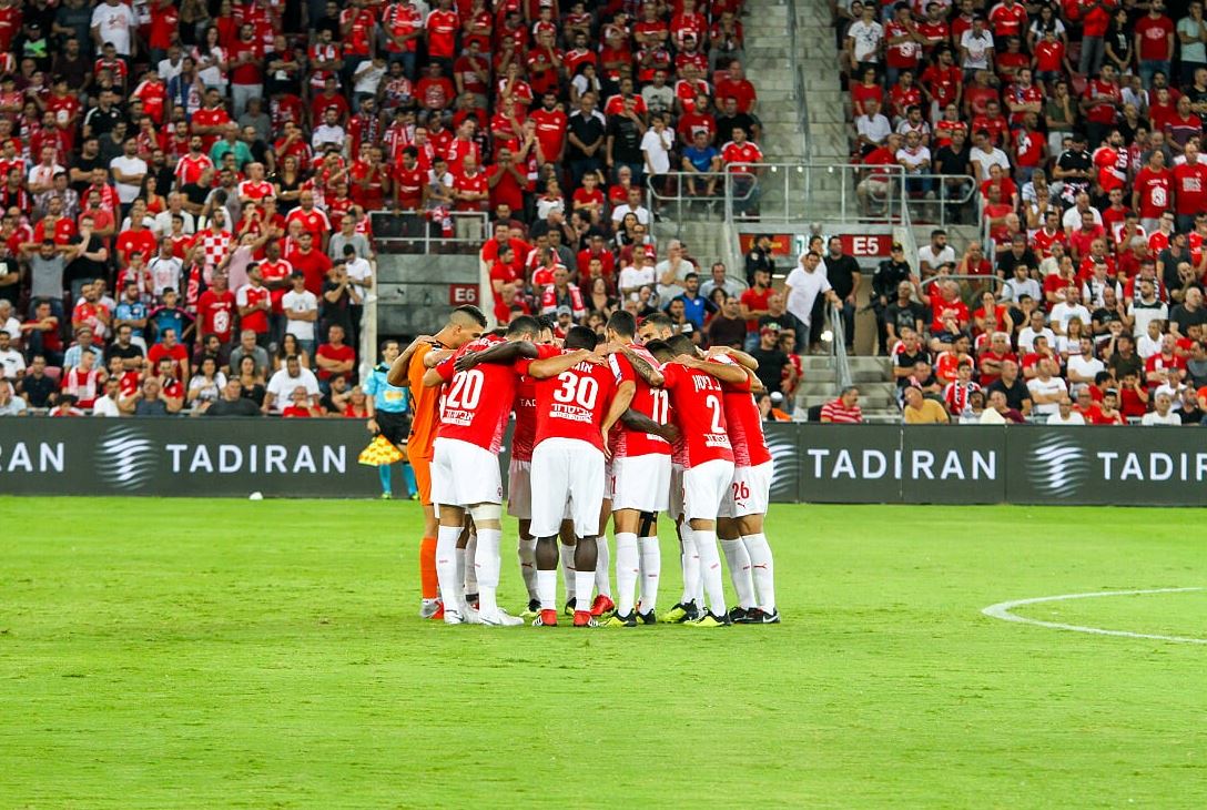 כתום זה השחור החדש. צילום: זאב דיקמן