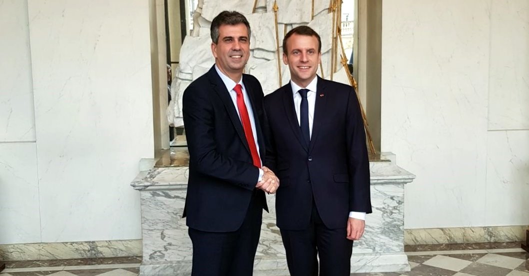 שר הכלכלה אלי כהן ונשיא צרפת עמנואל מקרון. צילום באדיבות משרד הכלכלה