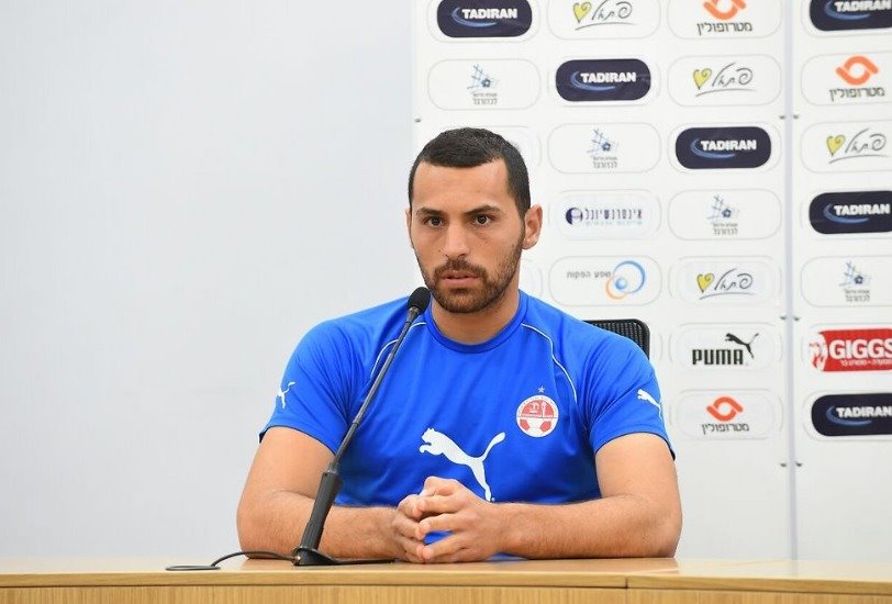 בדרך להפועל תל אביב. שיר צדק