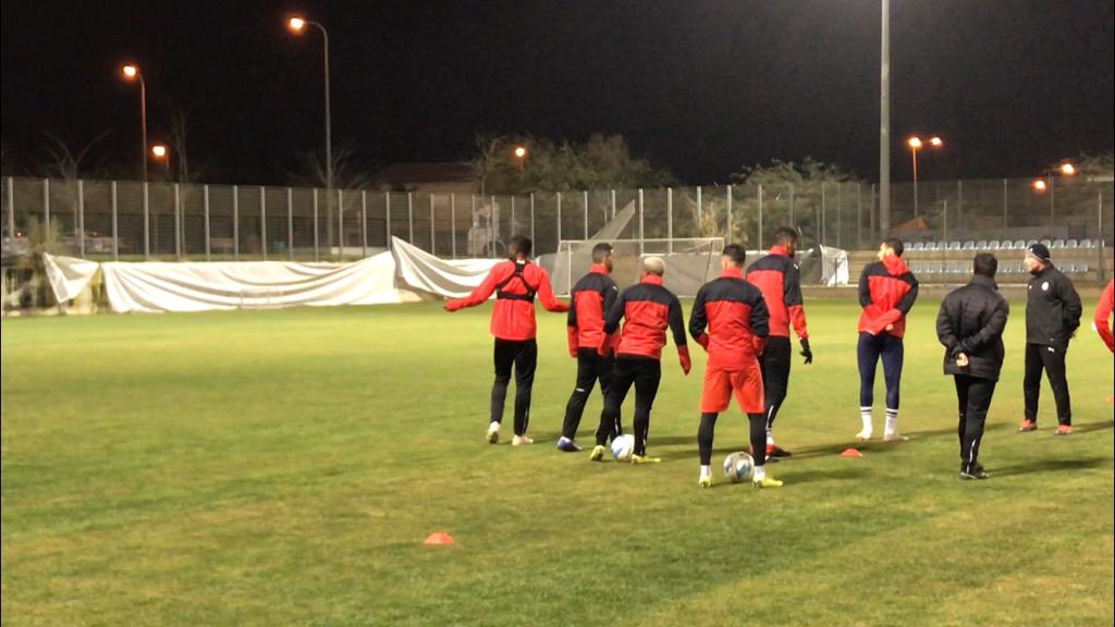 אוגו פונה לקהל