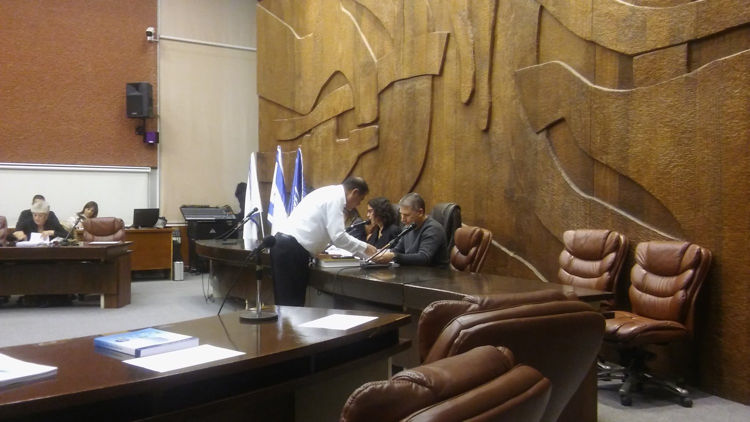 חבר המועצה מר משה ינאי (עומד)