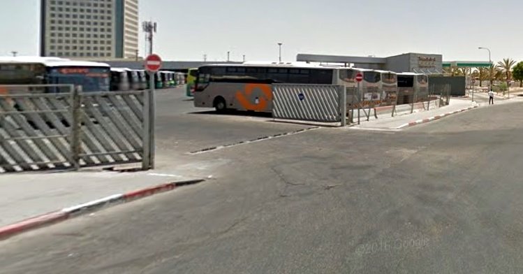 להסתכל טוב טוב לפני שחוצים