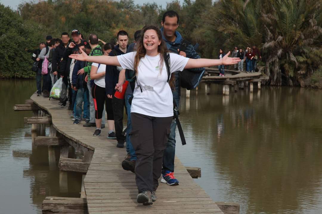 לקוח מדף הפייסבוק 'רעים- קבוצות חברתיות'.