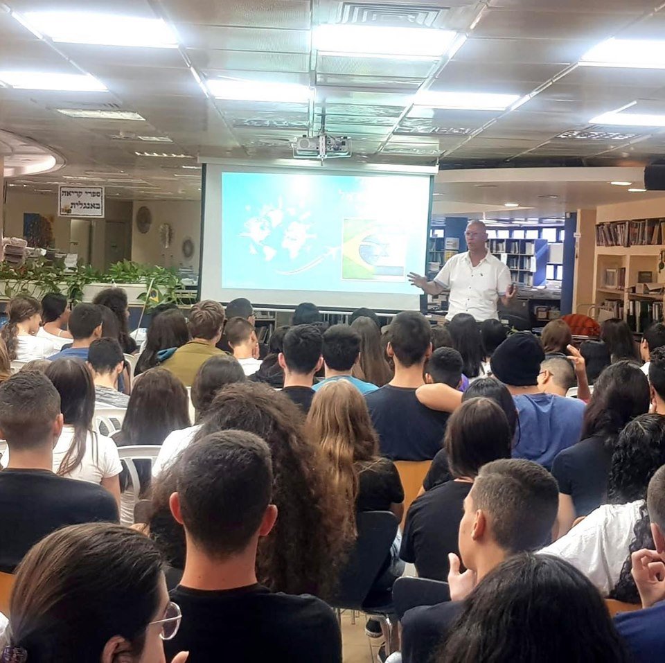 שלי במהלך ההרצאה במקיף ז&#39; | צילום: פייסבוק