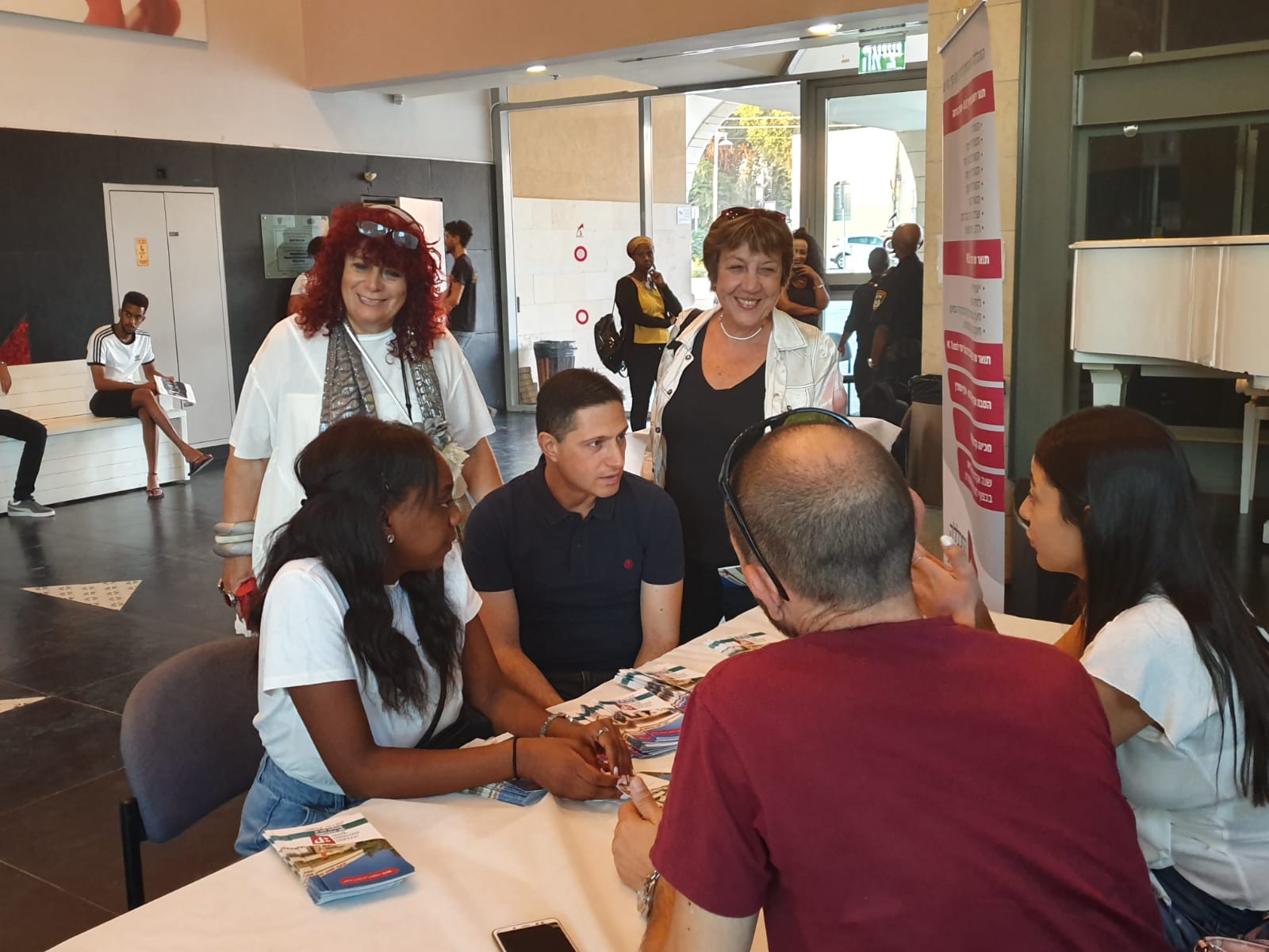 דנילוביץ' נפגש אישית עם באי הכנס