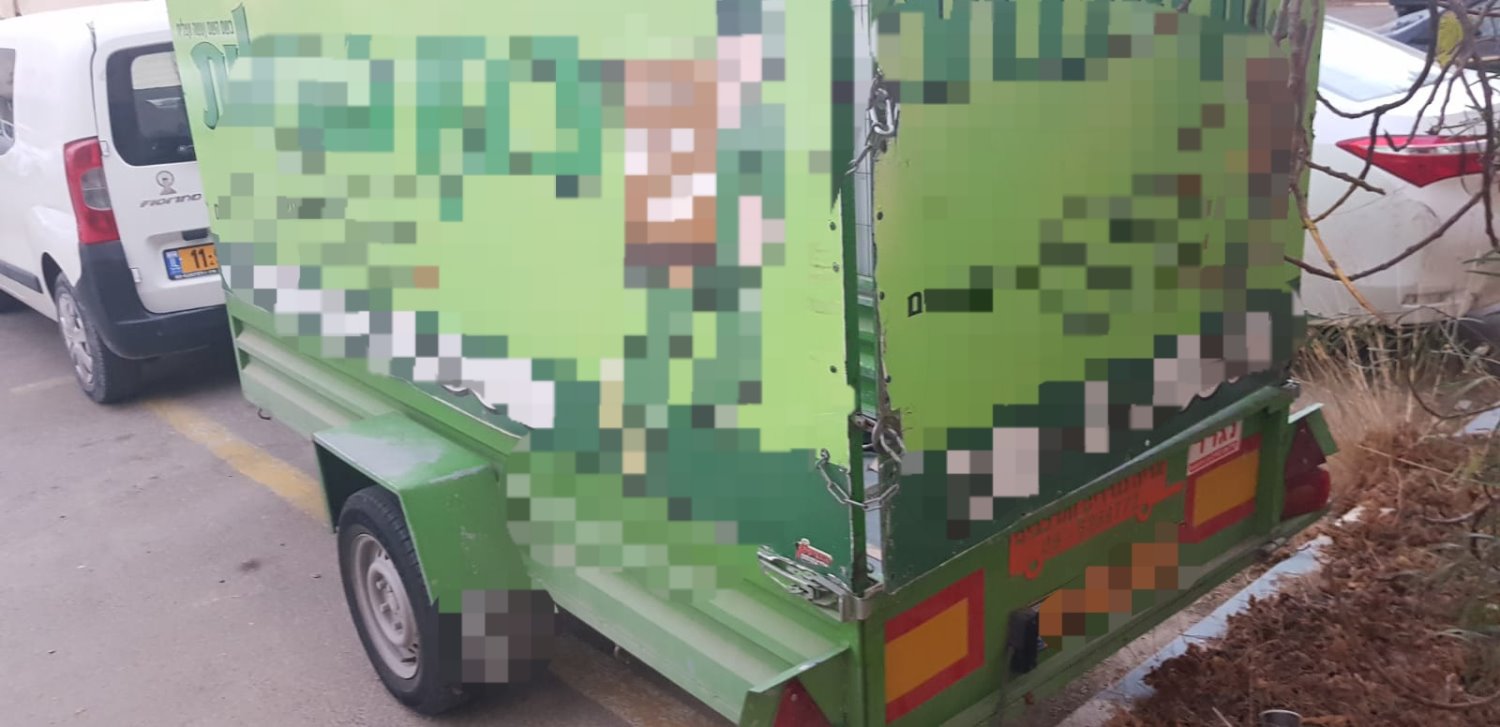 עגלת נגרר שנגנבה בבאר שבע | צילום: דוברות המשטרה