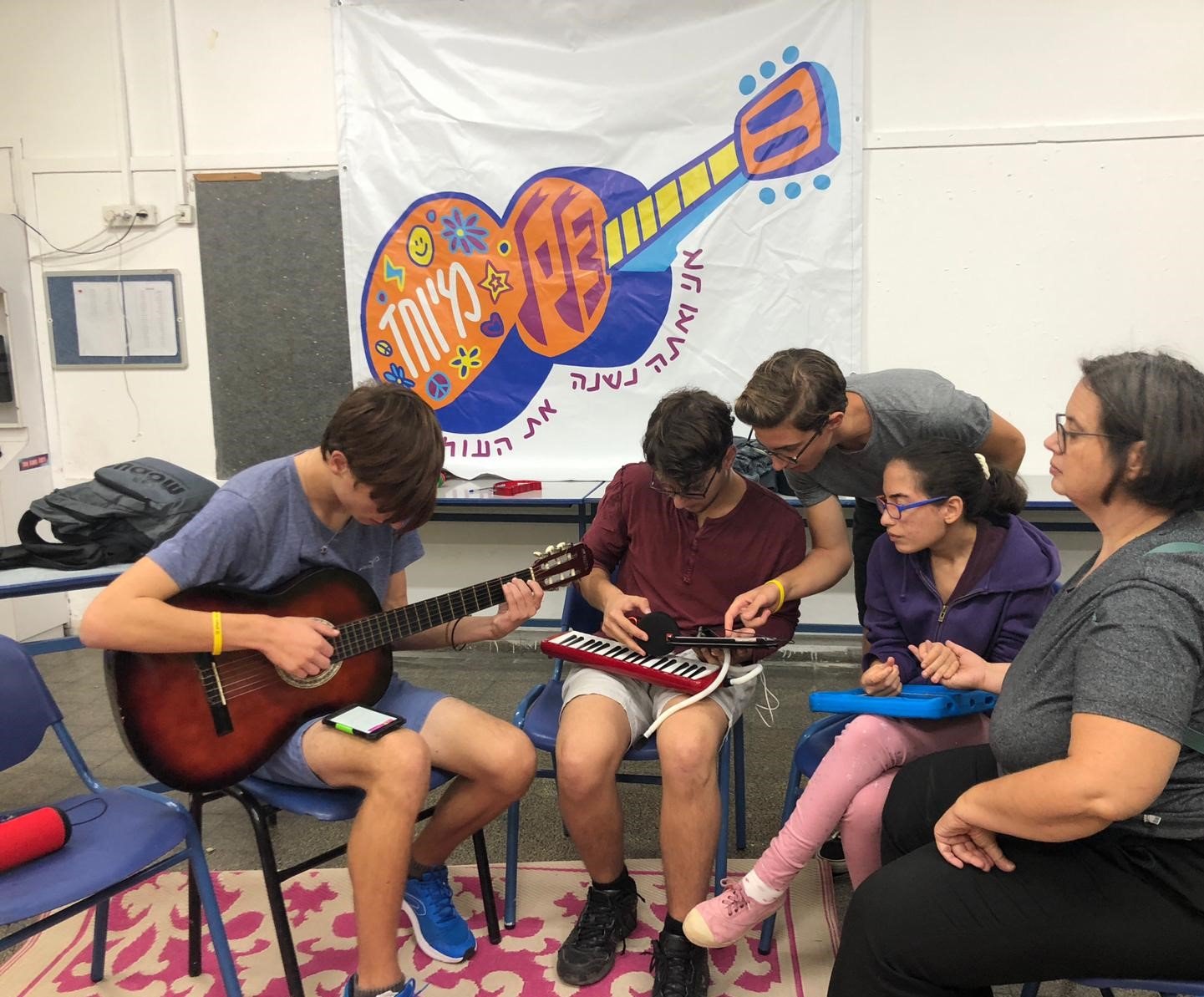 מהרו לשריין מקום, נותרו מקומות אחרונים צילום: צליל מיוחד